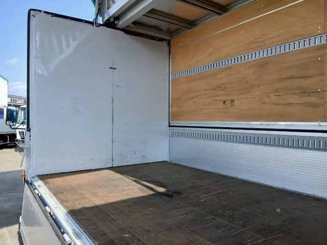 トヨタ ダイナ 2RG-XZU710(2WD)の写真15