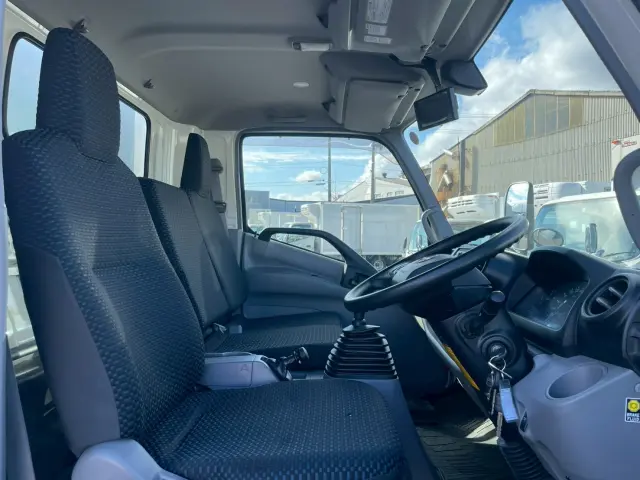 日野 デュトロ 2RG-XZU710M(2WD)の写真34