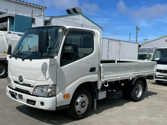 日野 デュトロ 2RG-XZC605M(2WD)の写真1