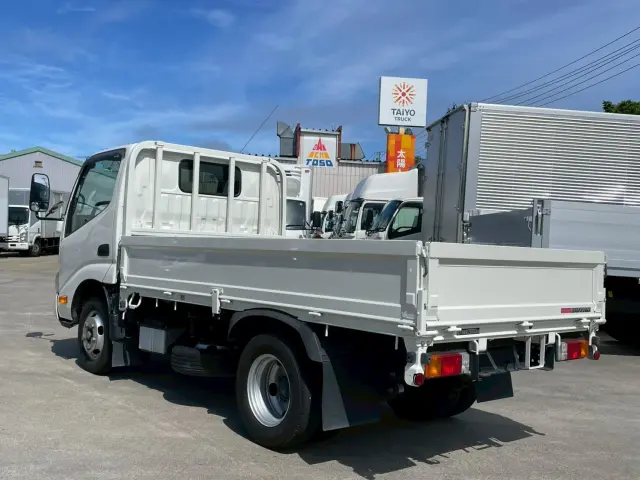 日野 デュトロ 2RG-XZC605M(2WD)の写真6