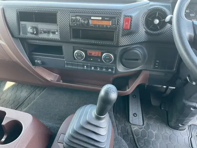 日野 レンジャー 2KG-FD2ABG(2WD)の写真37