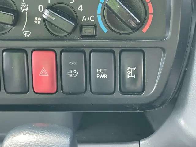 日野 デュトロ 2RG-XZU605X(2WD)の写真38