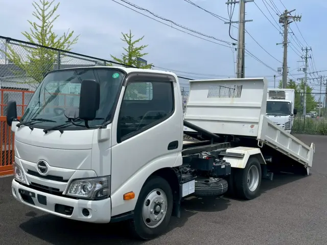 日野 デュトロ 2RG-XZU600T(2WD)の写真1