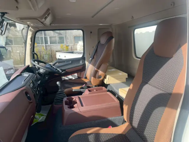 日野 レンジャー 2KG-FD2ABG(2WD)の写真32