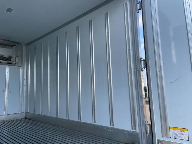 いすゞ エルフ TRG-NLR85AN(2WD)の写真12