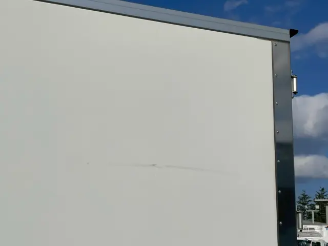 いすゞ エルフ TRG-NLR85AN(2WD)の写真23