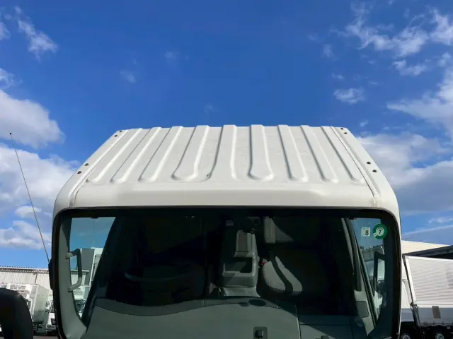 いすゞ エルフ TRG-NLR85AN(2WD)の写真32