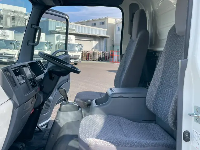 いすゞ エルフ TRG-NLR85AN(2WD)の写真34