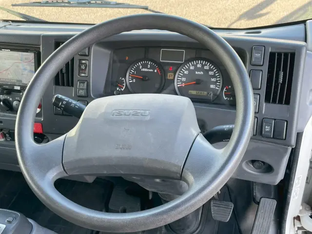 いすゞ エルフ TRG-NLR85AN(2WD)の写真35