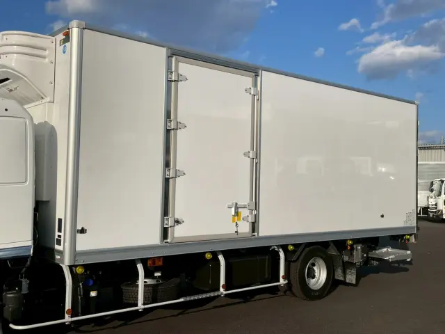 日野 レンジャー 2KG-FD2ABG(2WD)の写真7