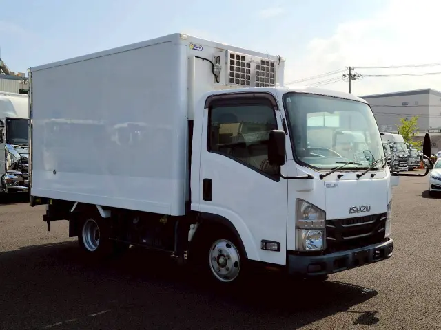 いすゞ エルフ TPG-NMR85AN(2WD)の写真3