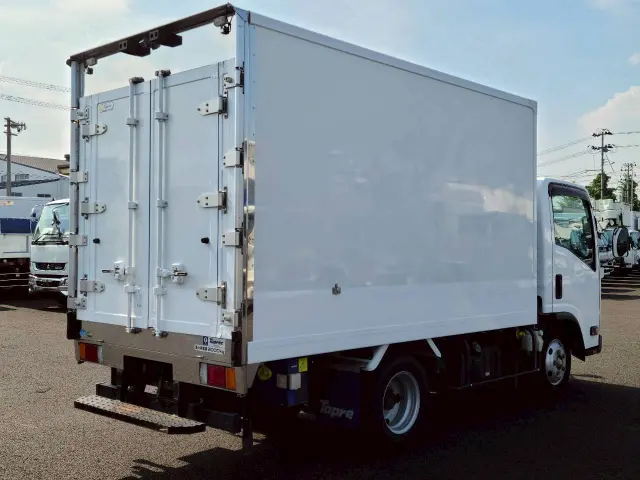 いすゞ エルフ TPG-NMR85AN(2WD)の写真4