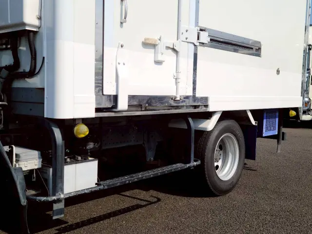 いすゞ エルフ TPG-NMR85AN(2WD)の写真25