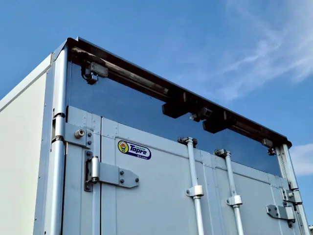 いすゞ エルフ TPG-NMR85AN(2WD)の写真31