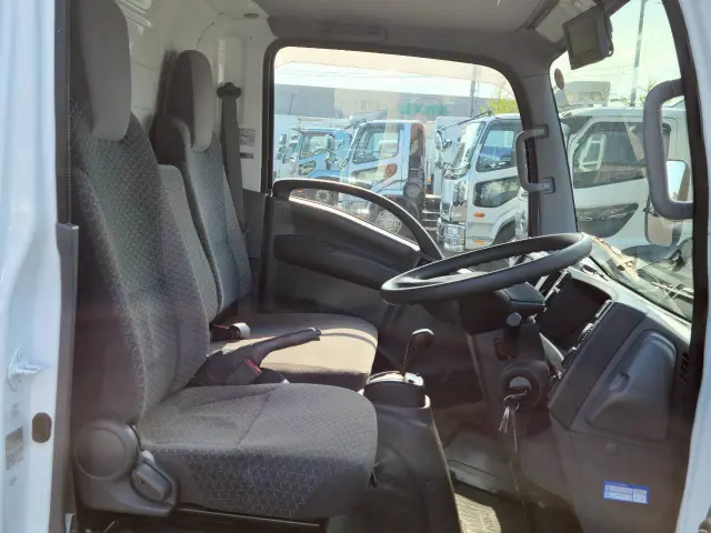 いすゞ エルフ TPG-NMR85AN(2WD)の写真45