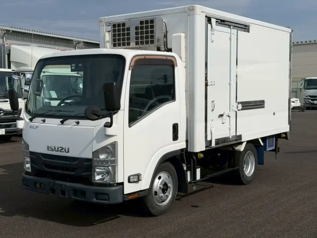 いすゞ エルフ TPG-NMR85AN(2WD)の写真1