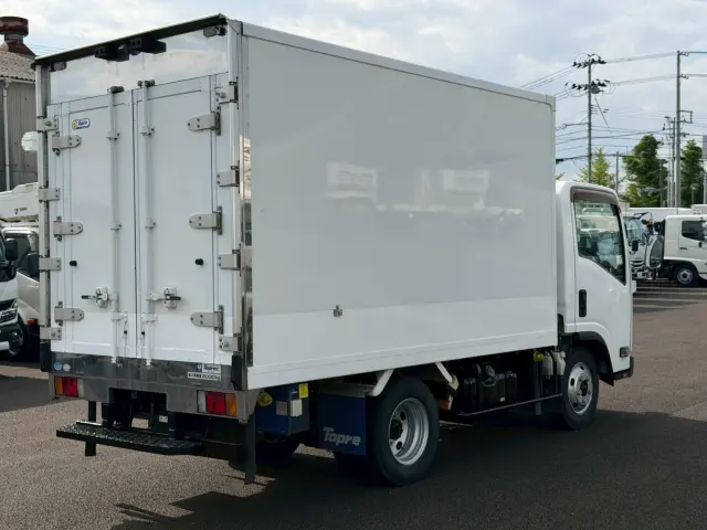 いすゞ エルフ TPG-NMR85AN(2WD)の写真4