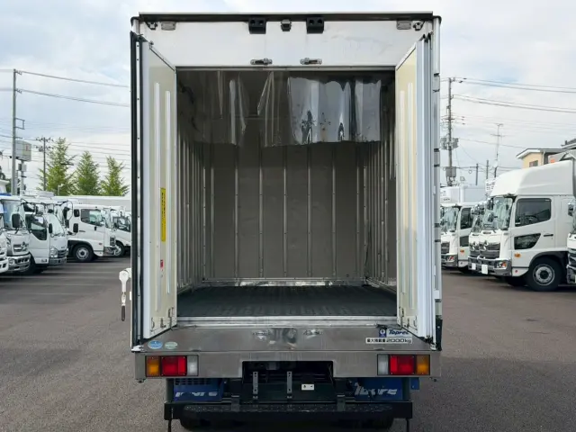 いすゞ エルフ TPG-NMR85AN(2WD)の写真15