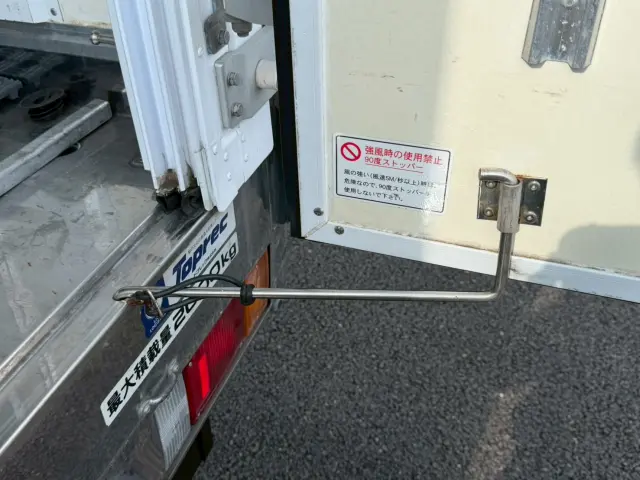 いすゞ エルフ TPG-NMR85AN(2WD)の写真17