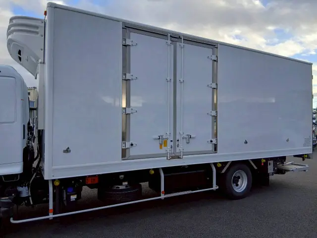 日野 レンジャー 2KG-FD2ABG(2WD)の写真7