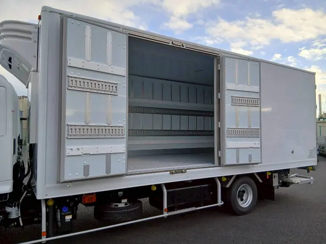 日野 レンジャー 2KG-FD2ABG(2WD)の写真8