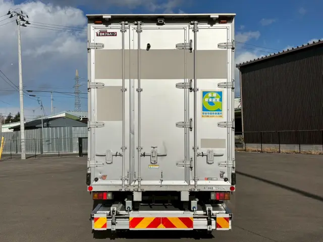 いすゞ エルフ TRG-NMR85N(2WD)の写真5