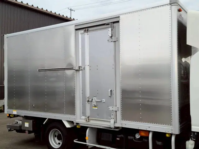 いすゞ エルフ TRG-NMR85N(2WD)の写真8