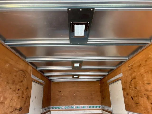 いすゞ エルフ TRG-NMR85N(2WD)の写真14