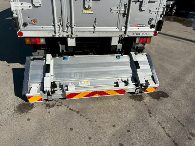 いすゞ エルフ TRG-NMR85N(2WD)の写真19