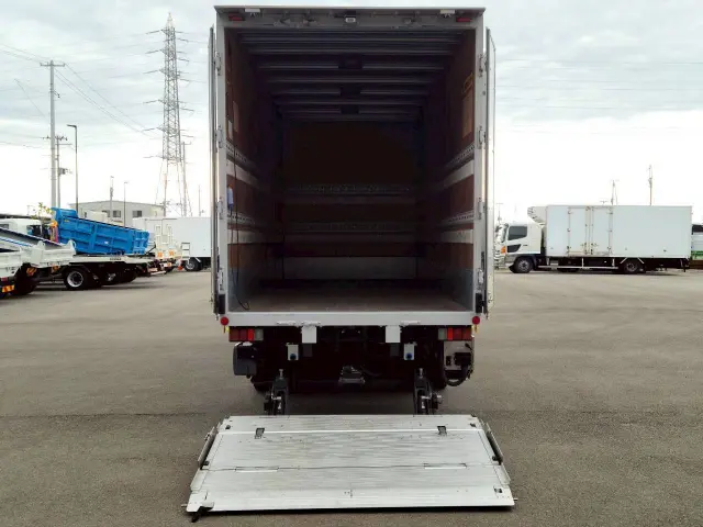 いすゞ エルフ TRG-NMR85N(2WD)の写真20