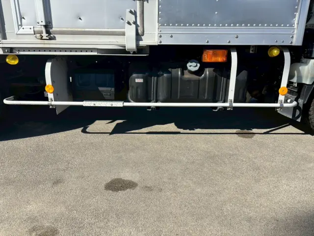 いすゞ エルフ TRG-NMR85N(2WD)の写真23