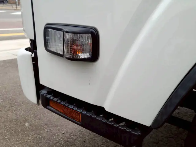 いすゞ エルフ TRG-NMR85N(2WD)の写真26