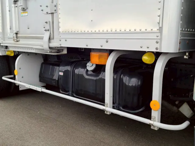 いすゞ エルフ TRG-NMR85N(2WD)の写真33