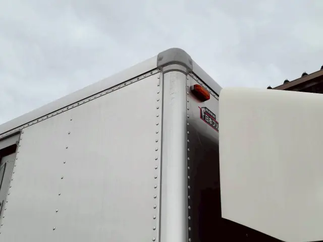 いすゞ エルフ TRG-NMR85N(2WD)の写真34