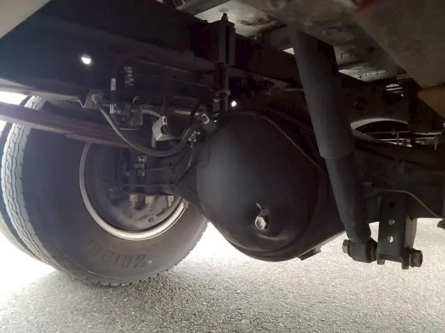 いすゞ エルフ TRG-NMR85N(2WD)の写真36