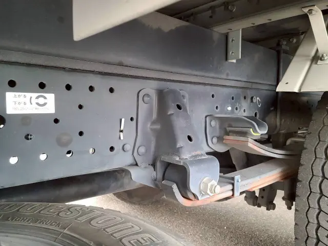 いすゞ エルフ TRG-NMR85N(2WD)の写真38