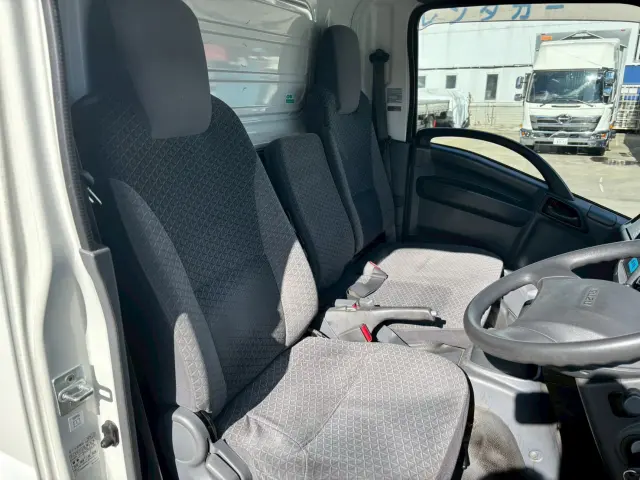 いすゞ エルフ TRG-NMR85N(2WD)の写真39