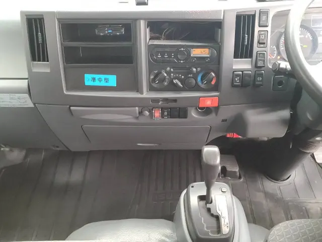 いすゞ エルフ TRG-NMR85N(2WD)の写真47