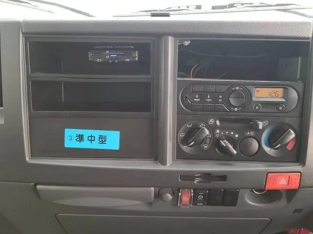 いすゞ エルフ TRG-NMR85N(2WD)の写真48