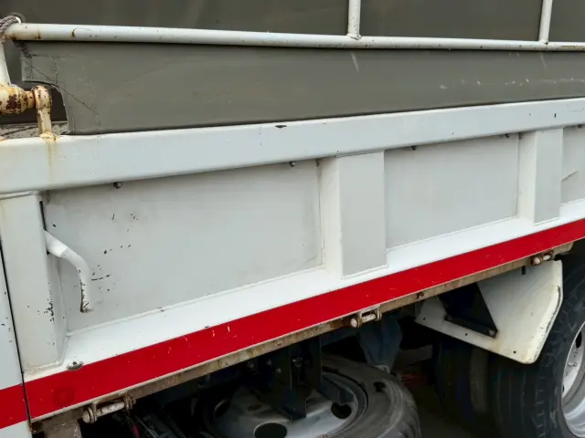 三菱 キャンター TKG-FBA60(2WD)の写真10