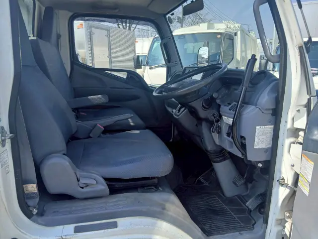 三菱 キャンター TKG-FBA60(2WD)の写真32