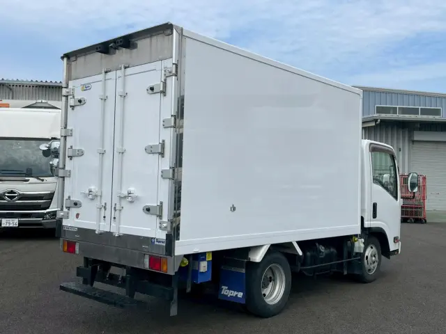 いすゞ エルフ TPG-NMR85AN(2WD)の写真4