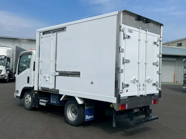 いすゞ エルフ TPG-NMR85AN(2WD)の写真6