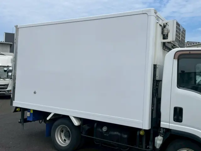 いすゞ エルフ TPG-NMR85AN(2WD)の写真10