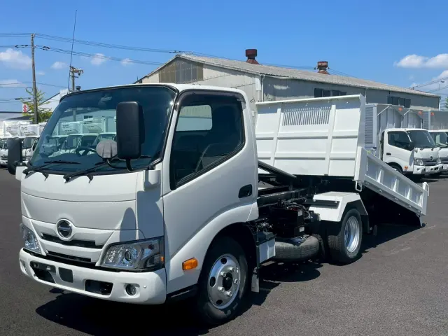 日野 デュトロ 2RG-XZU600T(2WD)の写真1