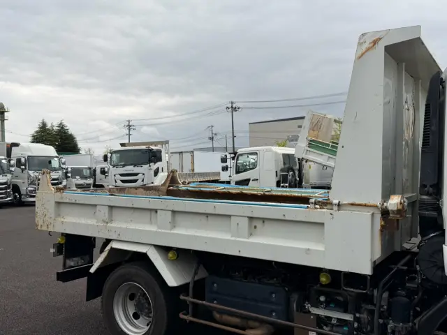 いすゞ フォワード 2RG-FRR90(2WD)の写真7