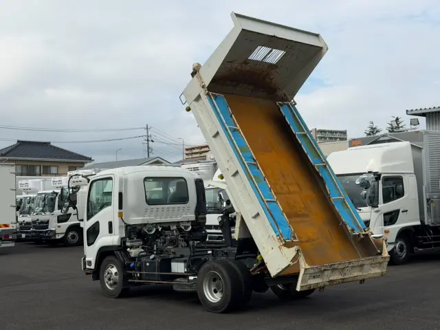 いすゞ フォワード 2RG-FRR90(2WD)の写真11