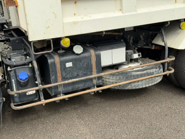 いすゞ フォワード 2RG-FRR90(2WD)の写真36