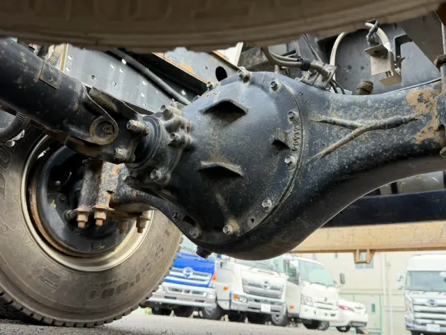 いすゞ フォワード 2RG-FRR90(2WD)の写真40