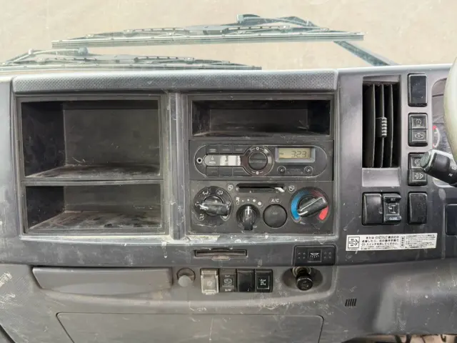 いすゞ フォワード 2RG-FRR90(2WD)の写真48
